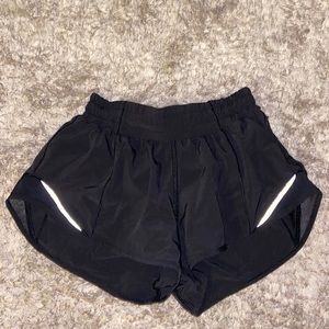 Size 2 lulu hotty hot shorts